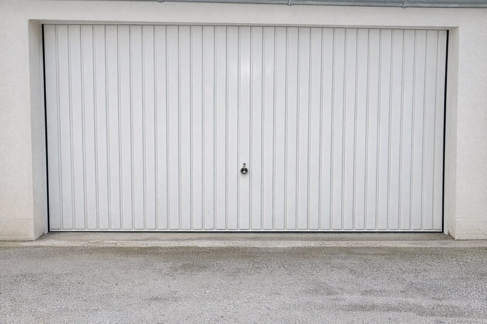 GARAGE BOX 14M² - SECURISE - STOCKAGE OU VEHICULE - PROXIMITE GARE photo 4
